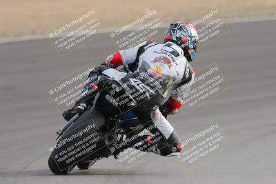 media/Dec-17-2022-SoCal Trackdays (Sat) [[224abd9271]]/Turn 10 Backside (120pm)/